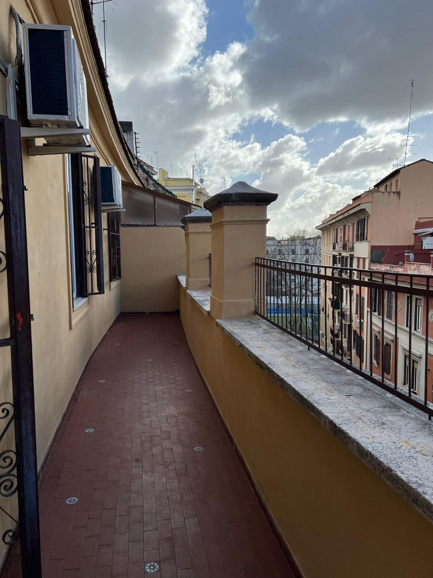 Luciano San Giovanni Guest House Rome Bagian luar foto